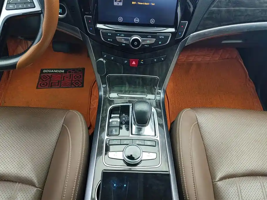 BYD Tang New Energy 2017 2.0T Tang 100 фото 16