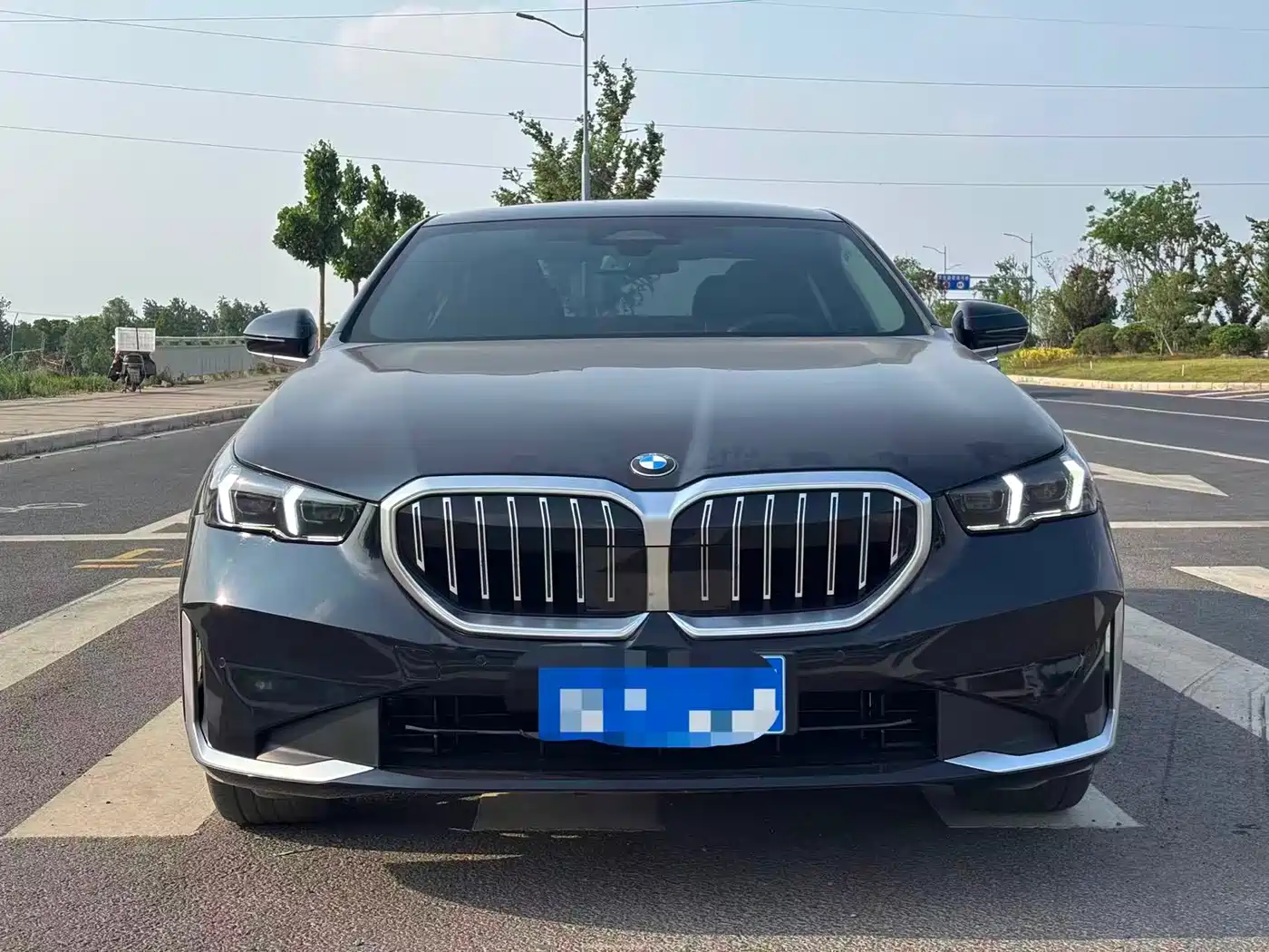 BMW 5 Series 2024 525Li Luxury Package фото 2