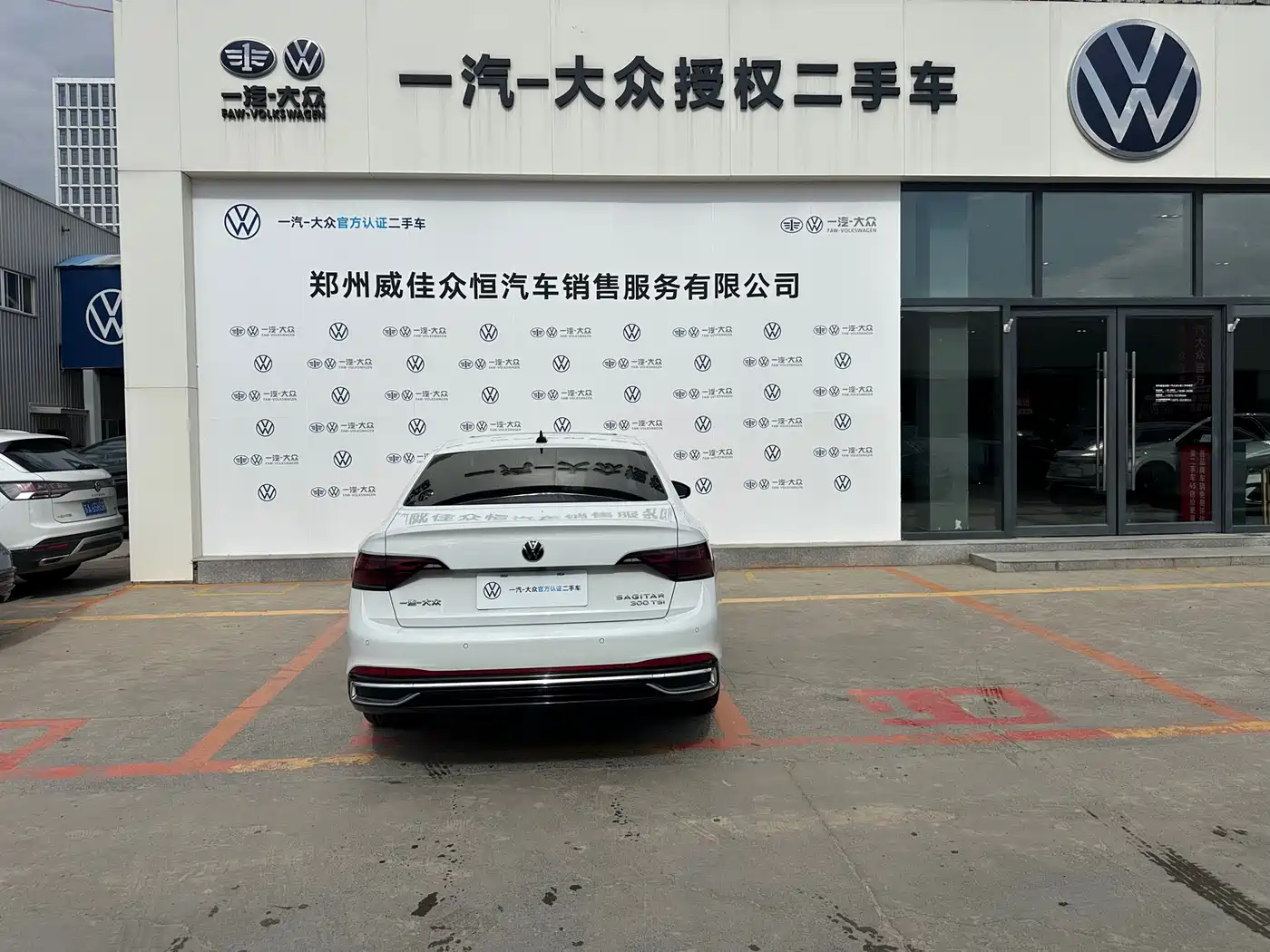 Volkswagen Sagitar 2024 300TSI DSG Surpass Edition фото 7