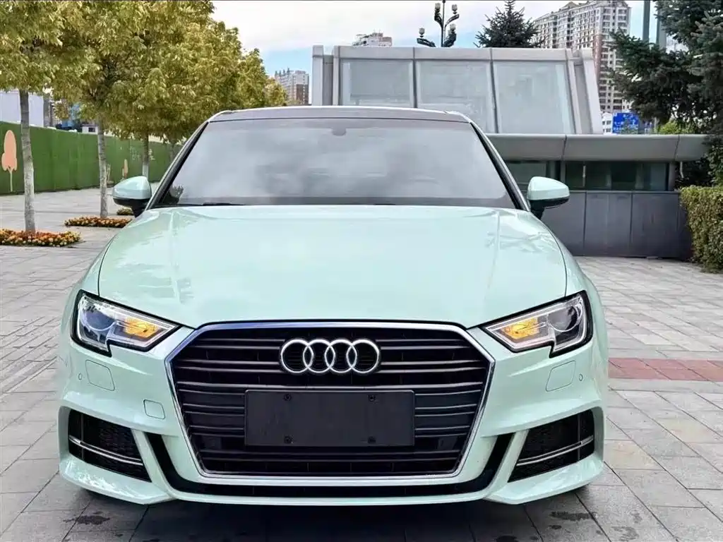 Audi A3 2018 30th Anniversary Limousine 35 TFSI Fashion фото 7