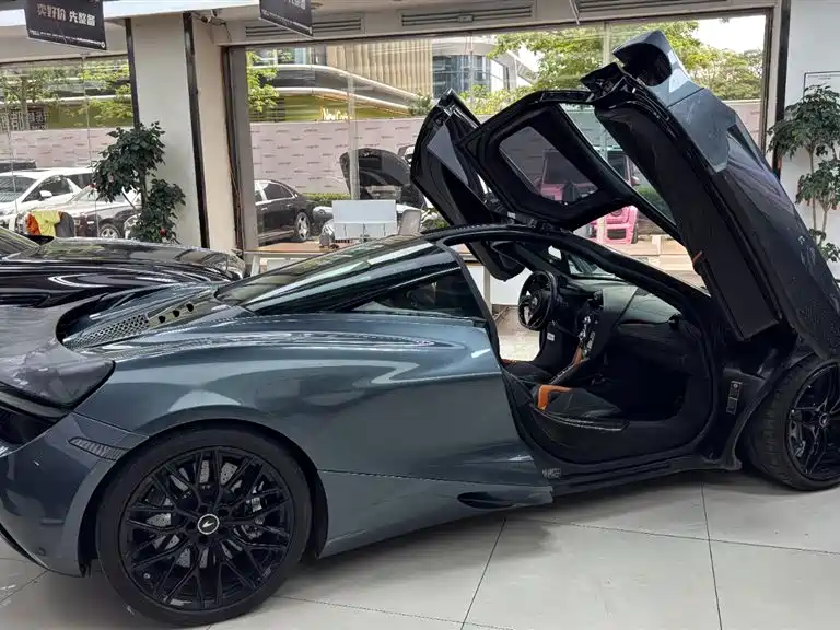 McLaren 720S 2018 2017 4.0T Coupe