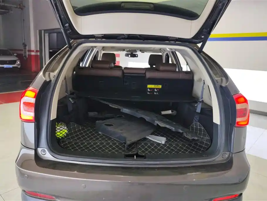 BYD Tang New Energy 2017 2.0T Tang 100 фото 4
