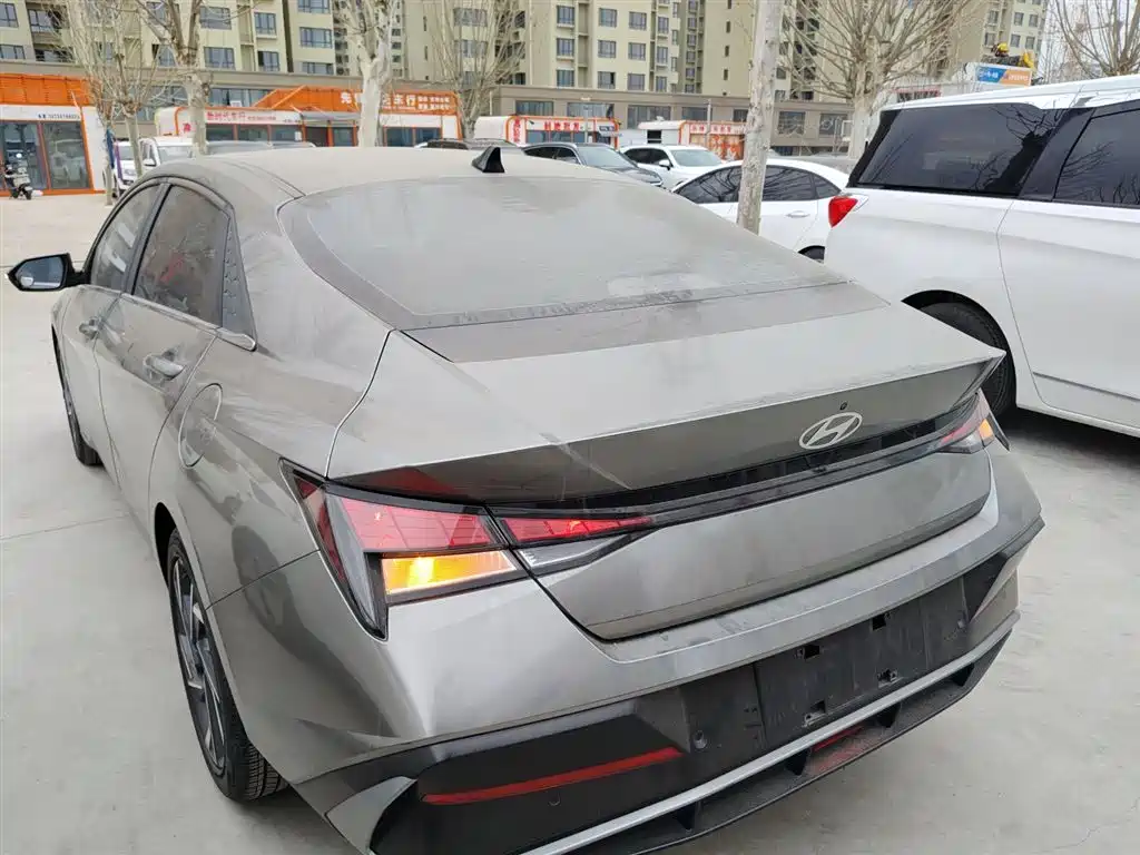 Hyundai Elantra 2023 1.5L CVT GLX Elite Edition фото 5