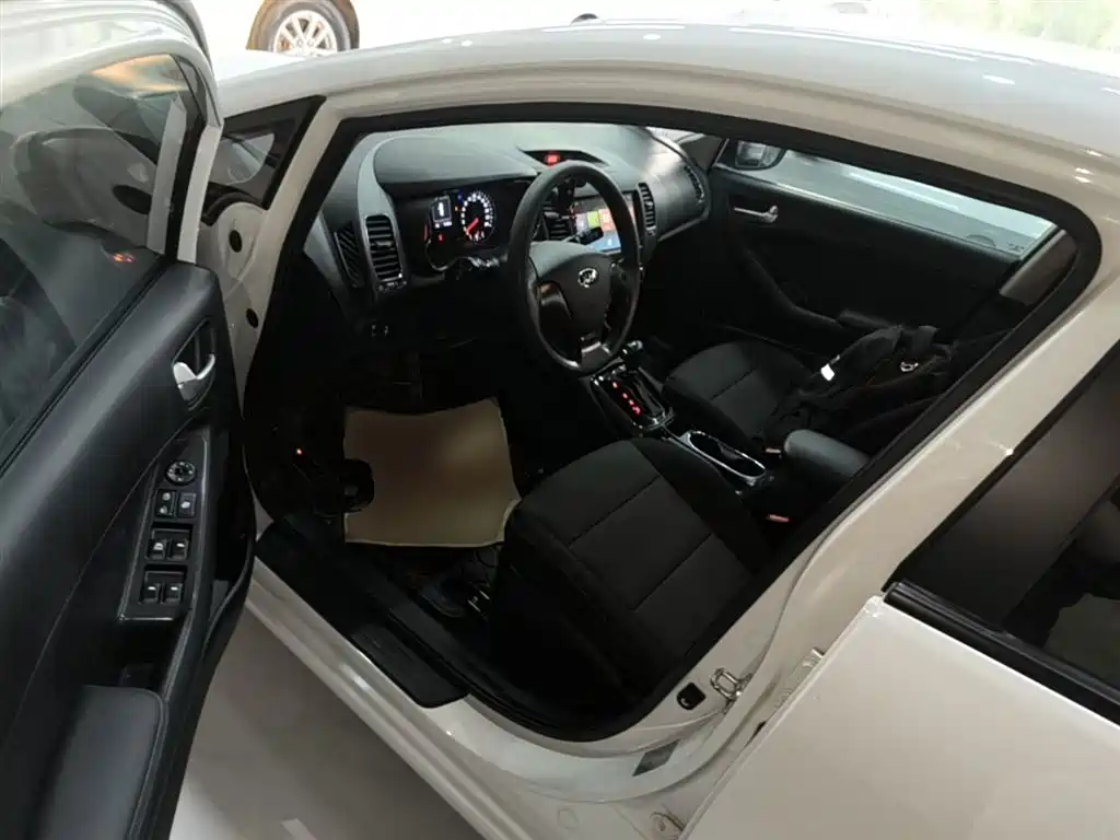 Kia K3 2016 1.6L Automatic GL фото 16