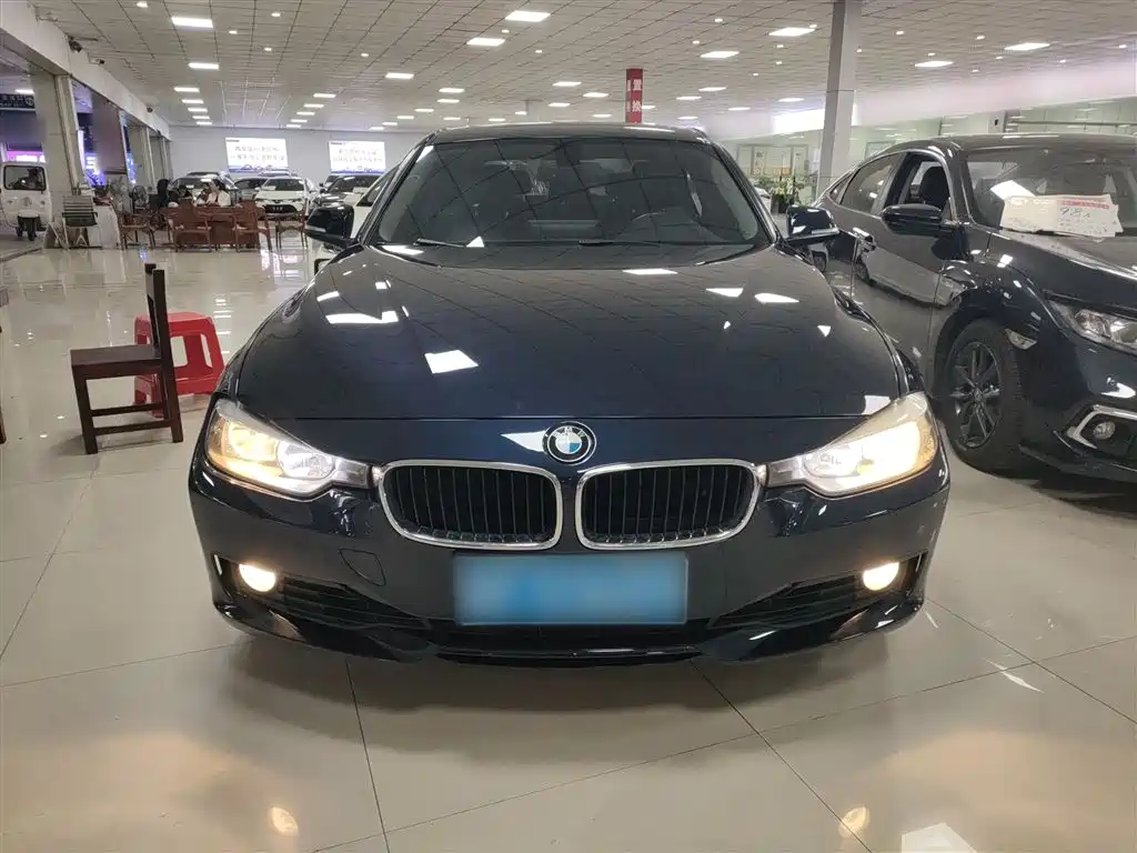 BMW 3 Series 2015 320i Progressive фото 3