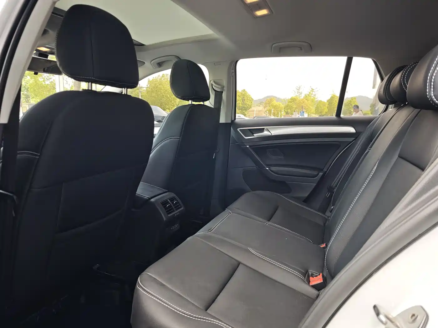 Volkswagen Golf 2019 200TSI DSG Comfort (China V) фото 7