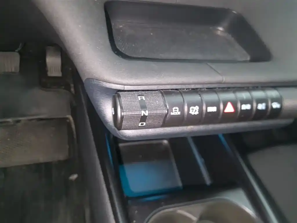BYD Dolphin 2023 401km Knight Edition фото 10