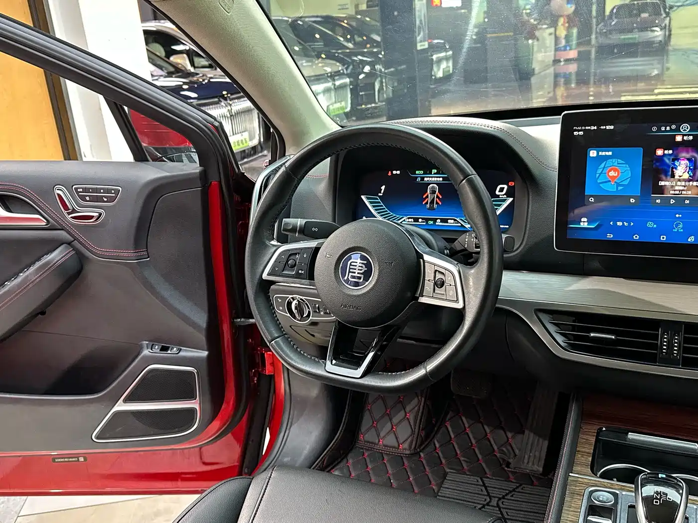 BYD Tang New Energy 2018 DM 2.0T AWD Smart Connection Enjoy Edition 7-Seater China V фото 12