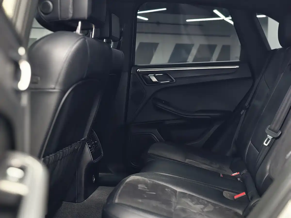 Porsche Macan 2017 Macan 2.0T фото 10