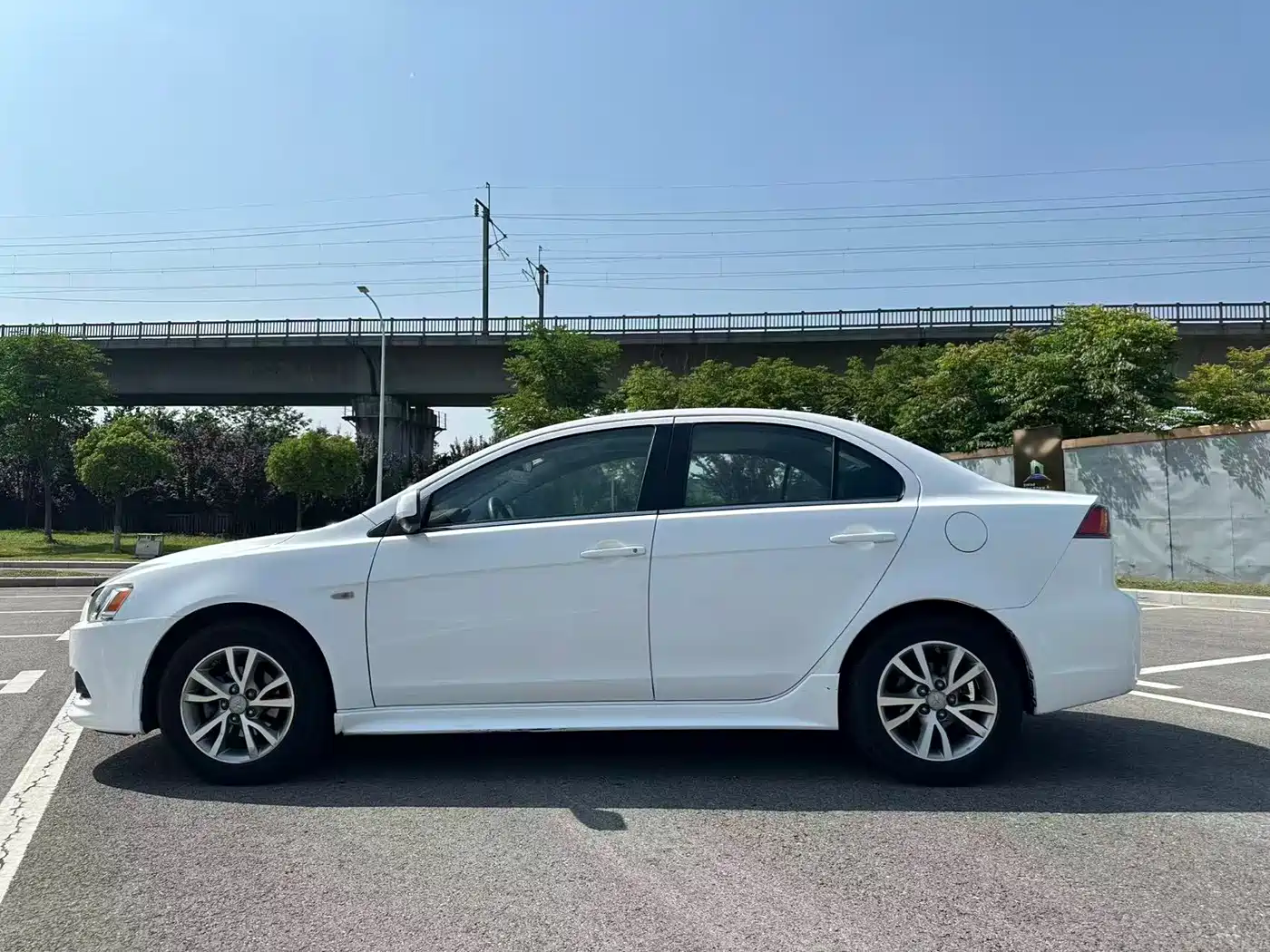 Mitsubishi Lancer EX 2013 ZhiShang Edition 1.8L CVT Luxury фото 7