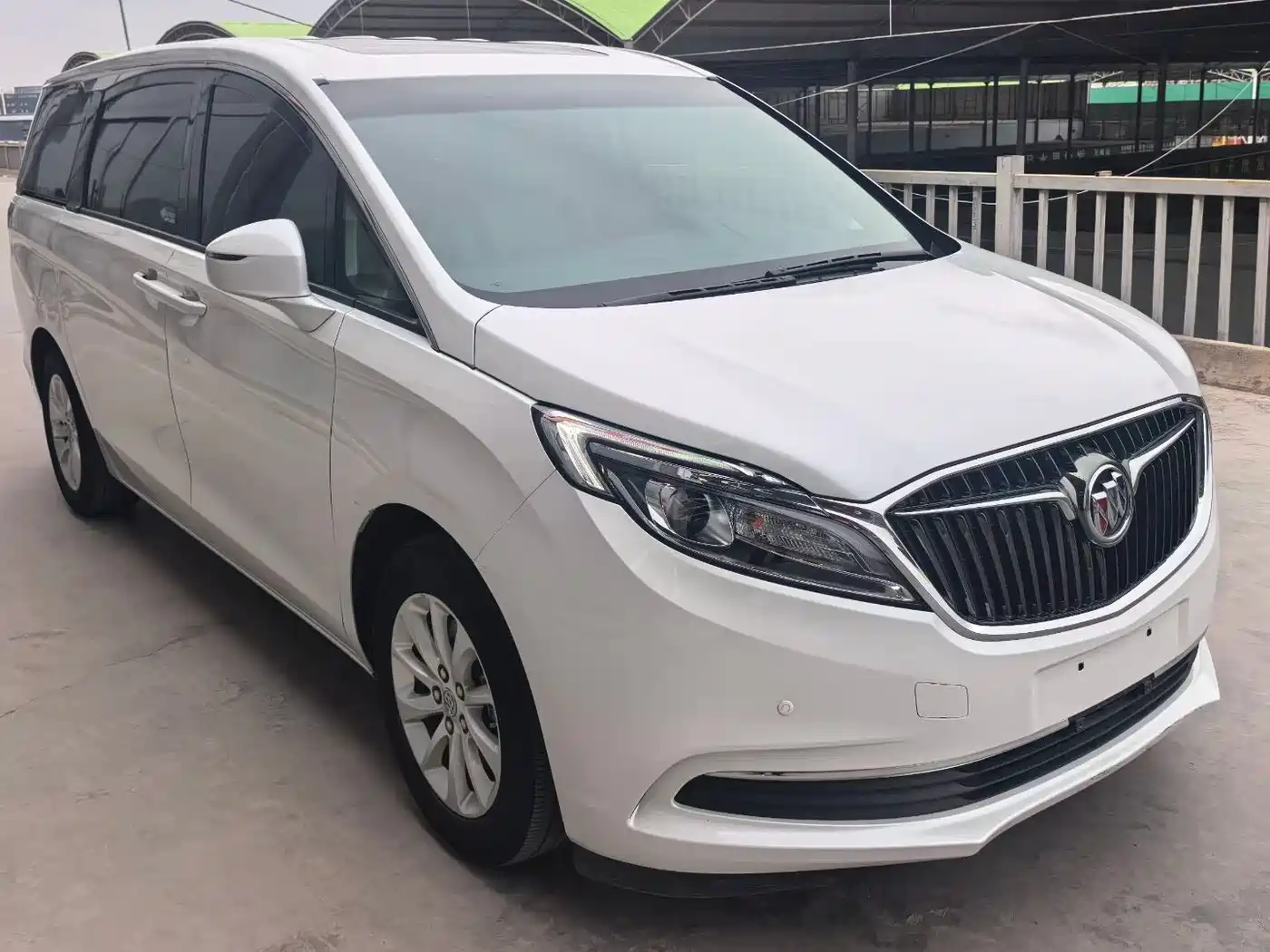 Buick GL8 2018 ES 28T Comfort Type China VI фото 2
