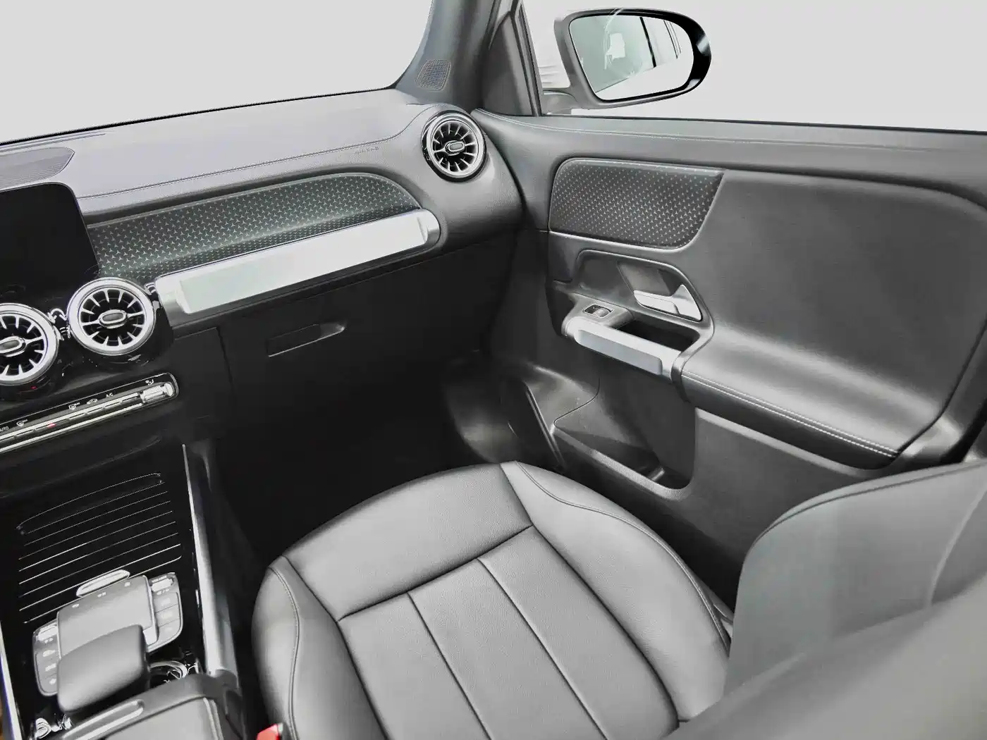 Mercedes-Benz GLB 2024 GLB 220 Dynamic фото 10