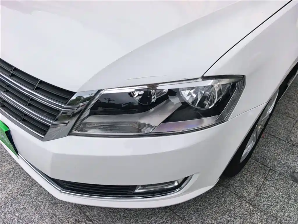 Volkswagen Lavida Tour 2013 1.6L Auto Luxury фото 24