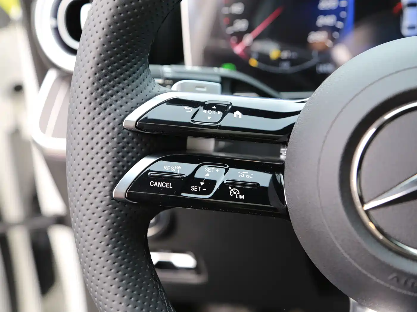Mercedes-Benz C-Class 2023 C 260 L Sport фото 10