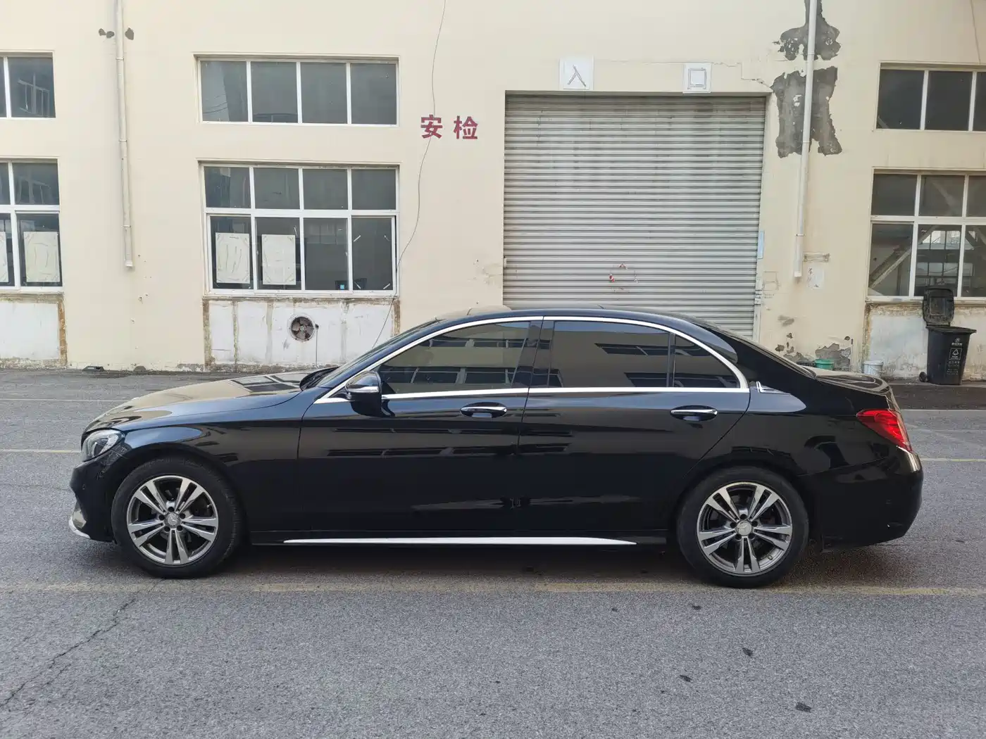 Mercedes-Benz C-Class 2015 Facelift C 200 L Sport фото 4