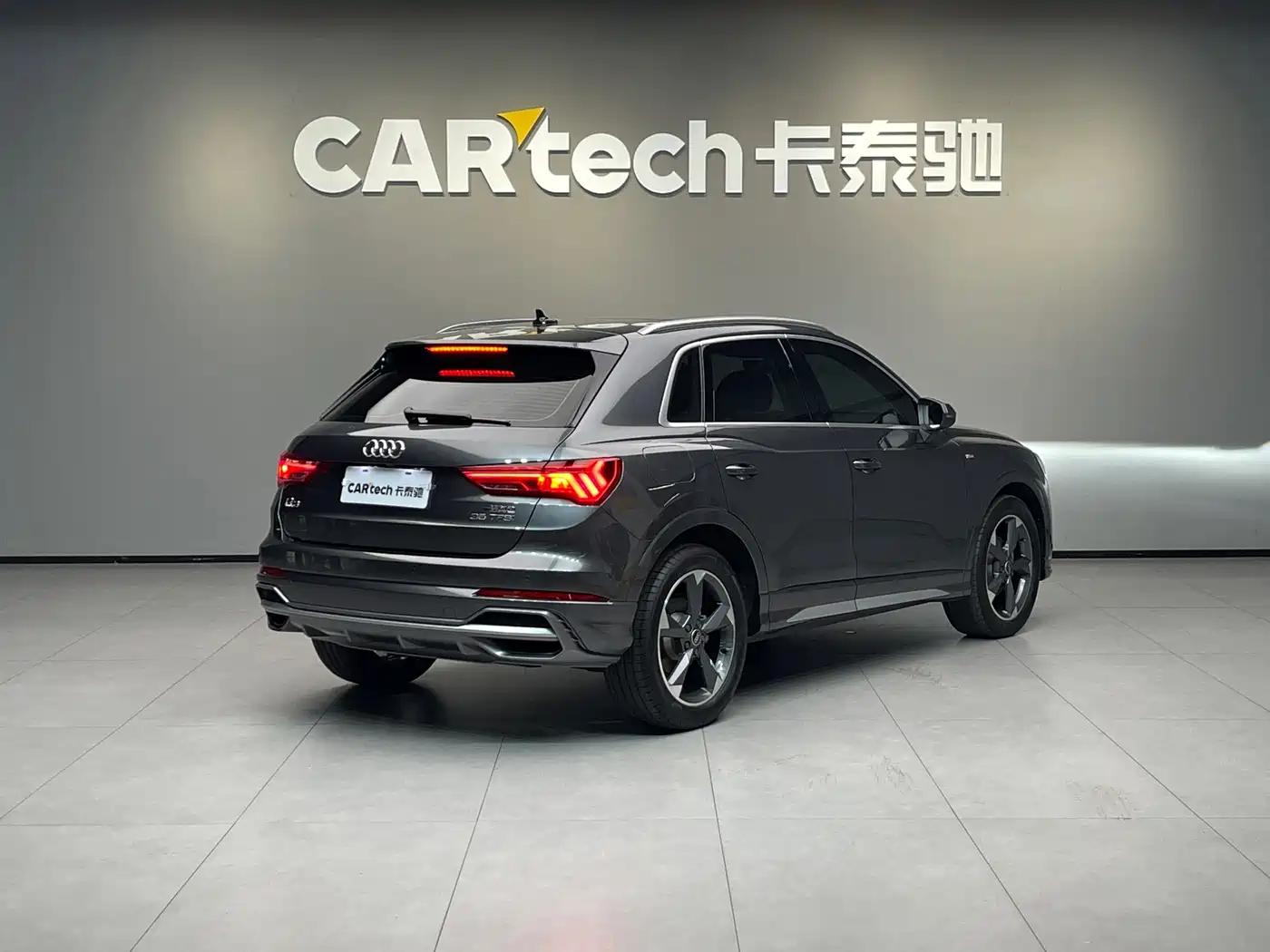 Audi Q3 2023 35 TFSI Fashion Dynamic Model (1.5T) фото 4