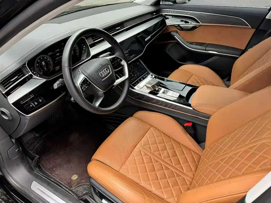 Audi A8 2023 A8L 50 TFSI quattro Exclusive фото 3