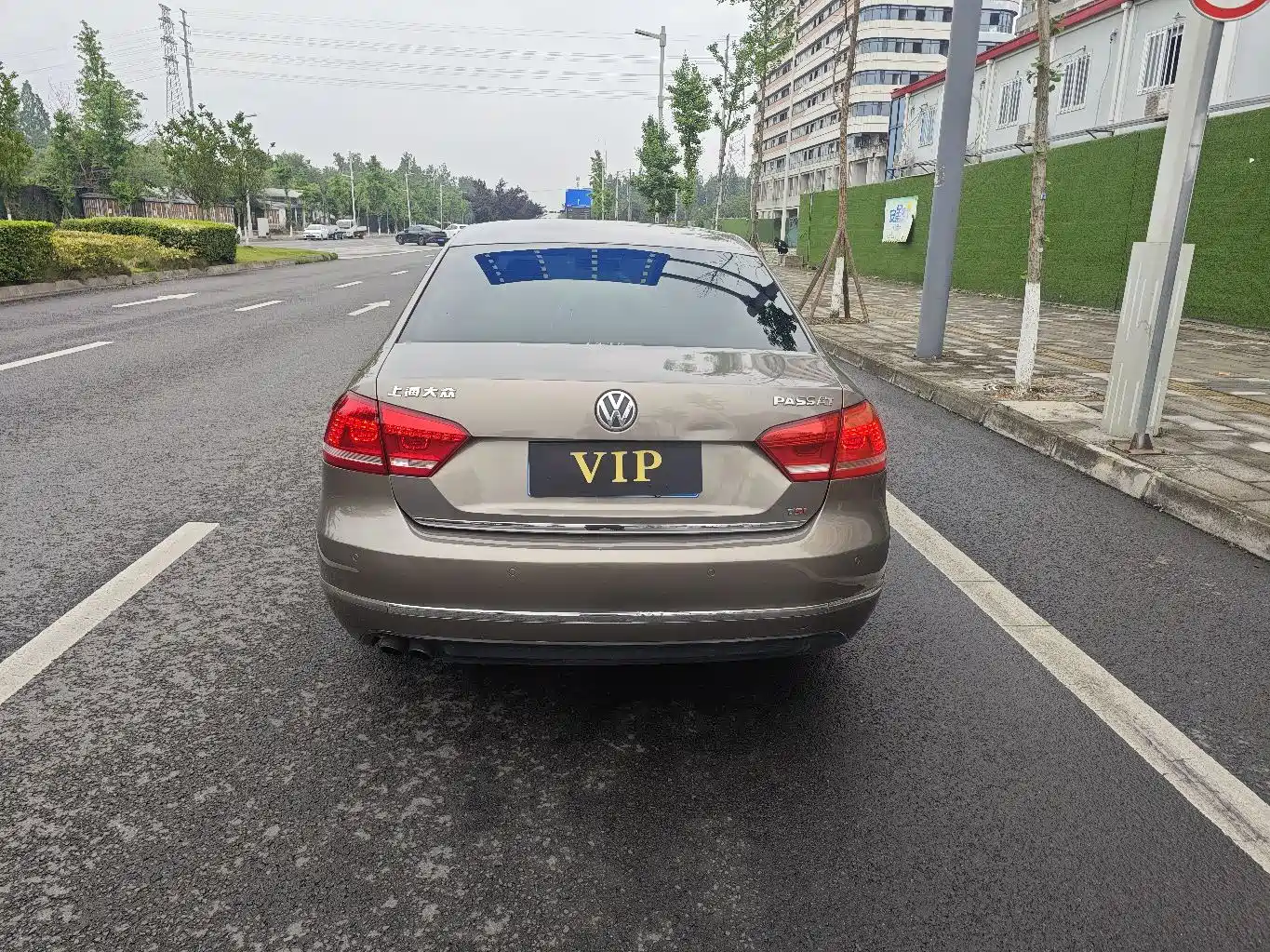 Volkswagen Passat 2011 1.8TSI DSG Supreme Edition фото 5