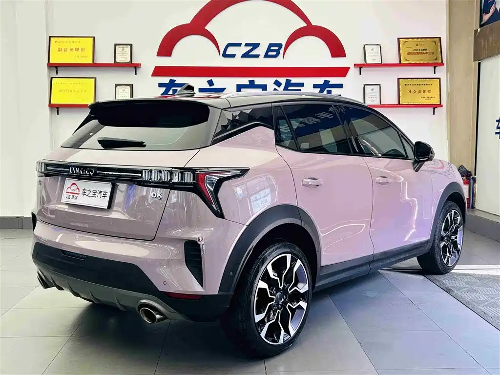 Lynk & Co 06 2021 1.5T Shero Pink Special Edition фото 5
