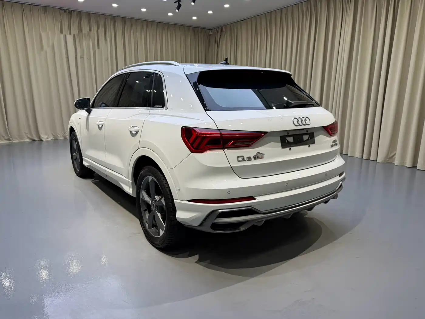 Audi Q3 2023 35 TFSI Fashion Dynamic (1.4T) фото 12