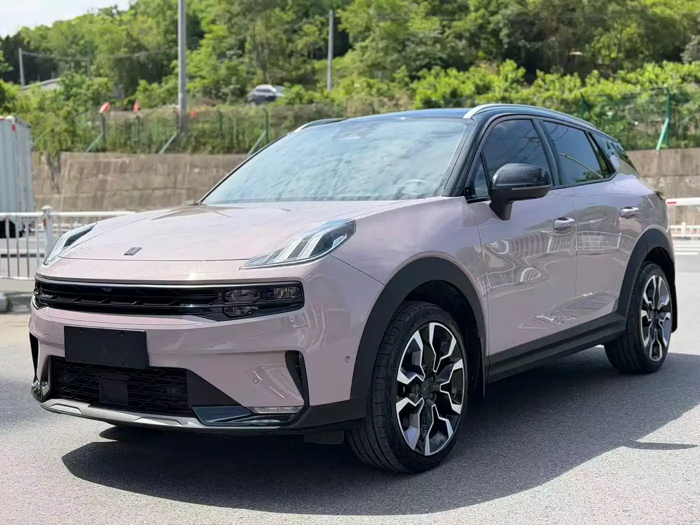 Lynk & Co 06 2021 1.5T Shero Pink Special Edition