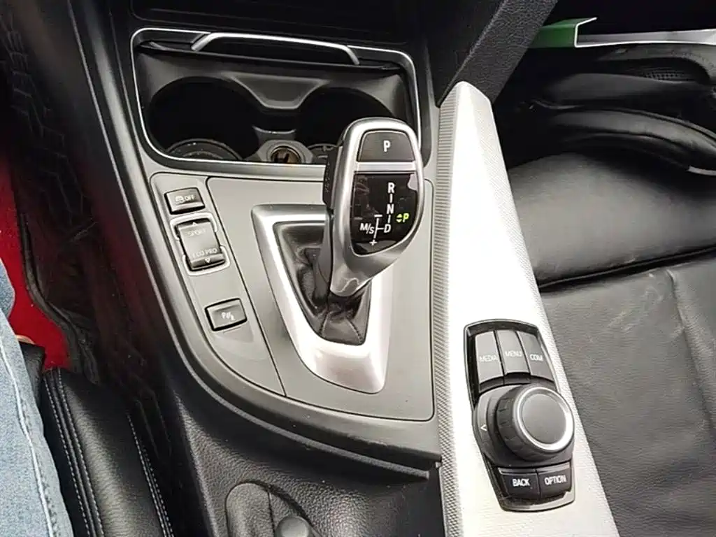 BMW 3 Series 2018 320i M Sport Package фото 14
