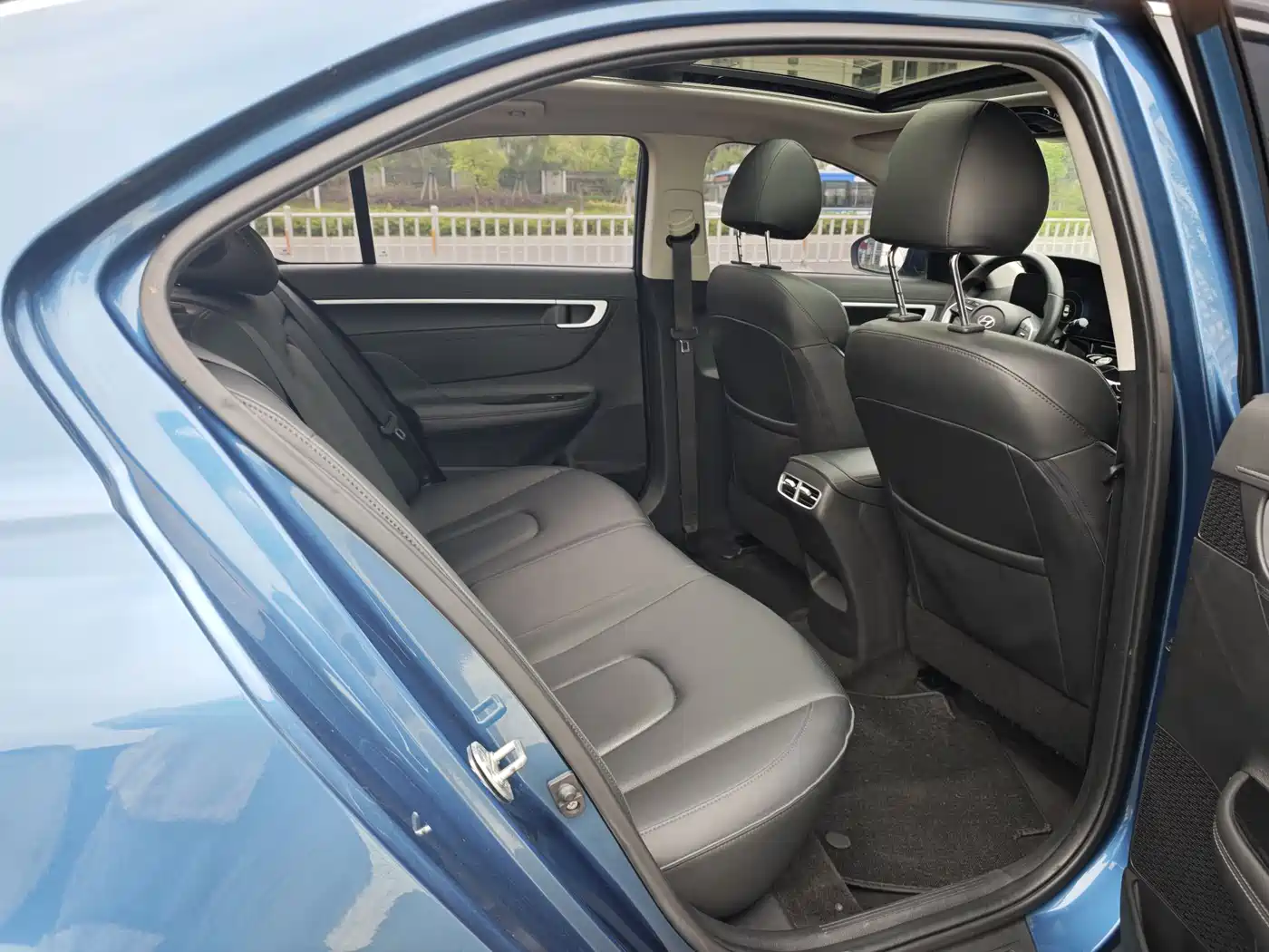 Hyundai Mistra 2021 1.8L CVT GLX Elite фото 12