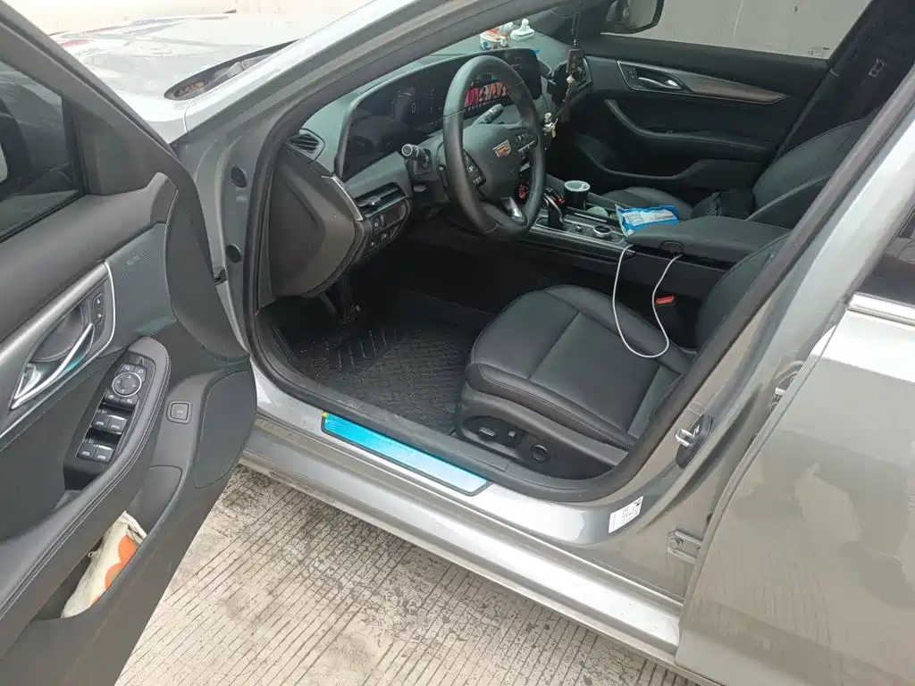 Cadillac CT5 2025 2025 Model 28T Urban Sport Edition