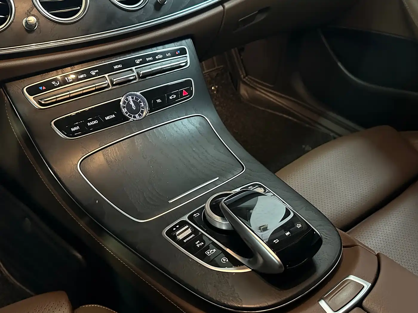 Mercedes-Benz E-Class 2018 Facelift E 200 L Sport фото 7