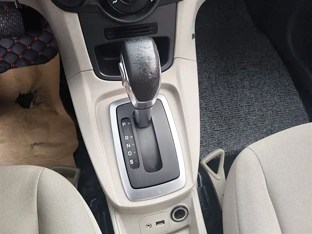 Ford Fiesta 2014 2013 Sedan 1.5L Automatic Fashion
