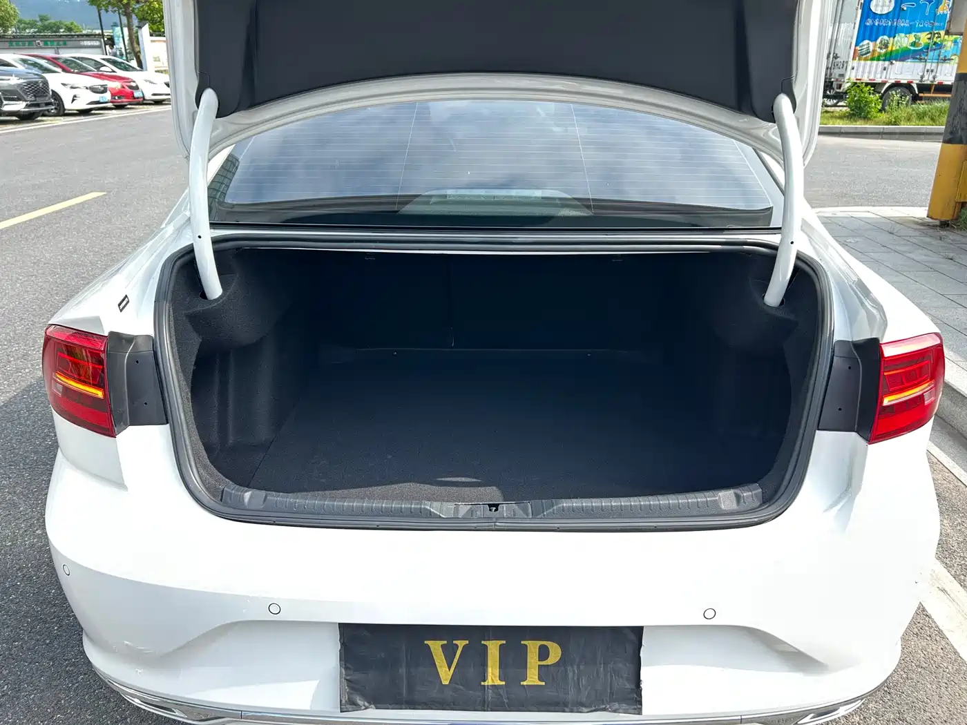 Volkswagen Lamando 2021 Facelift 280TSI DSG Comfort Edition фото 23
