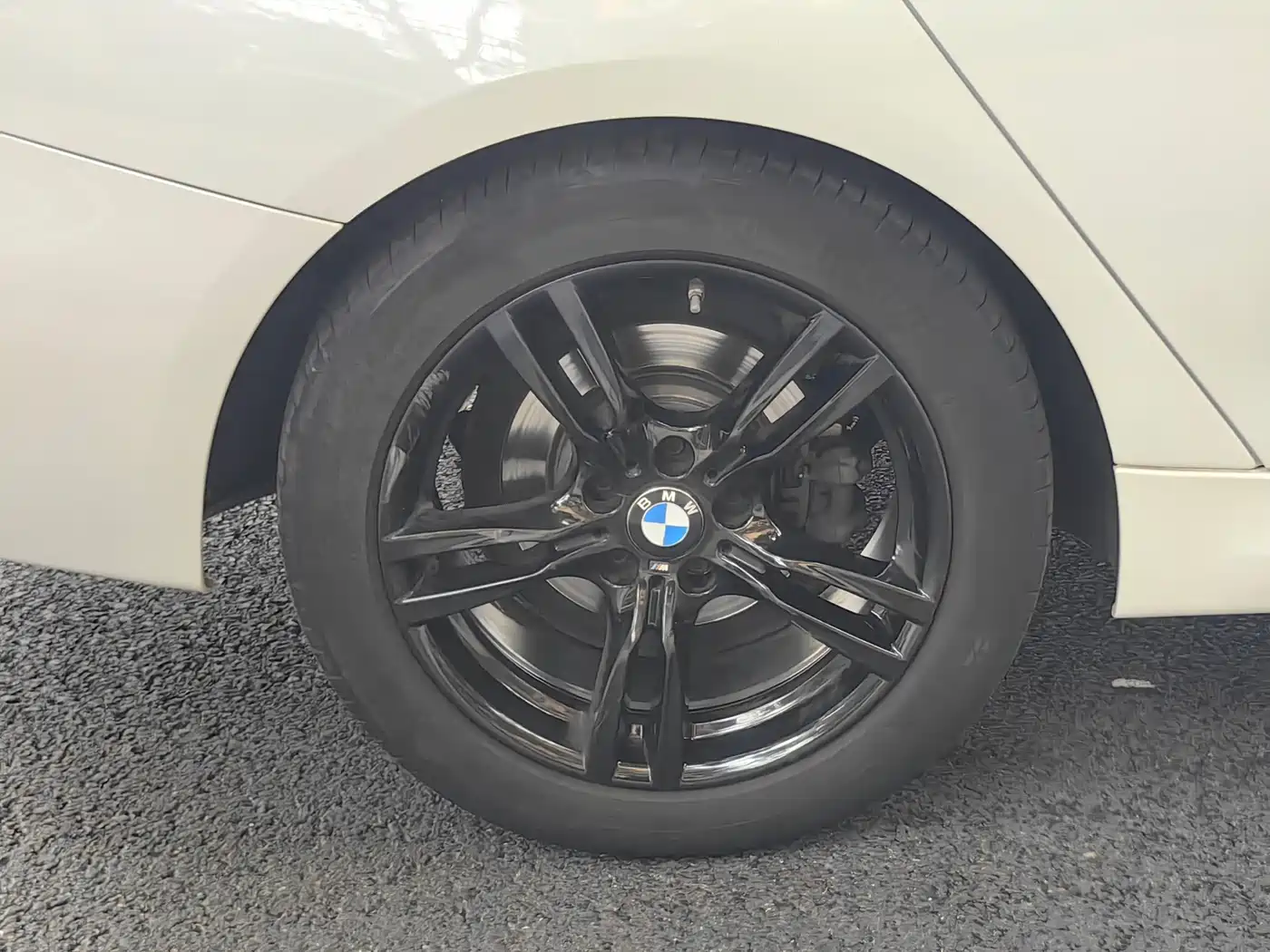 BMW 3 Series GT 2020 320i M Sport Black Night Edition фото 25