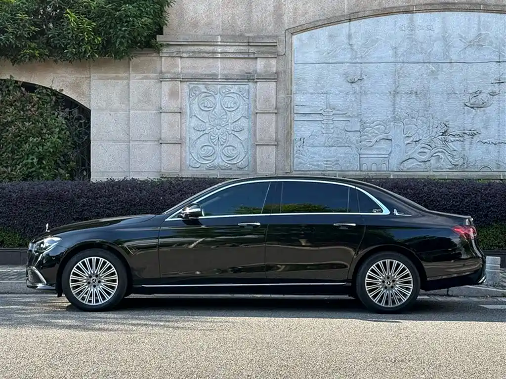 Mercedes-Benz E-Class 2020 E 300 L Fashion фото 10