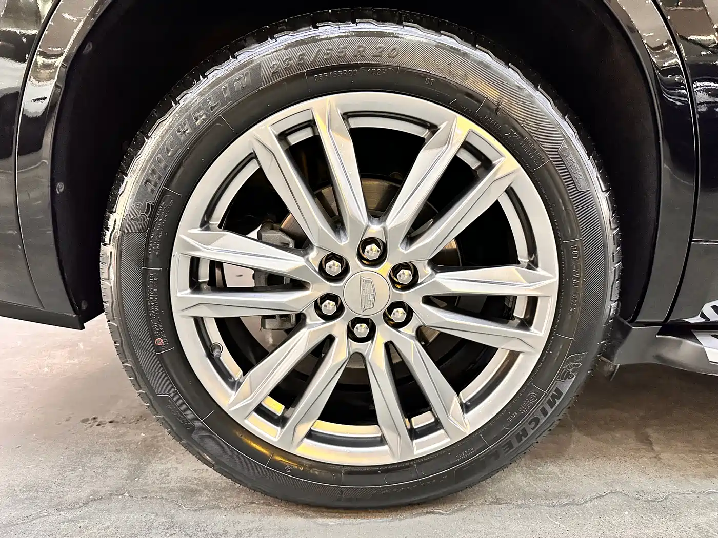 CADILLAC XT6