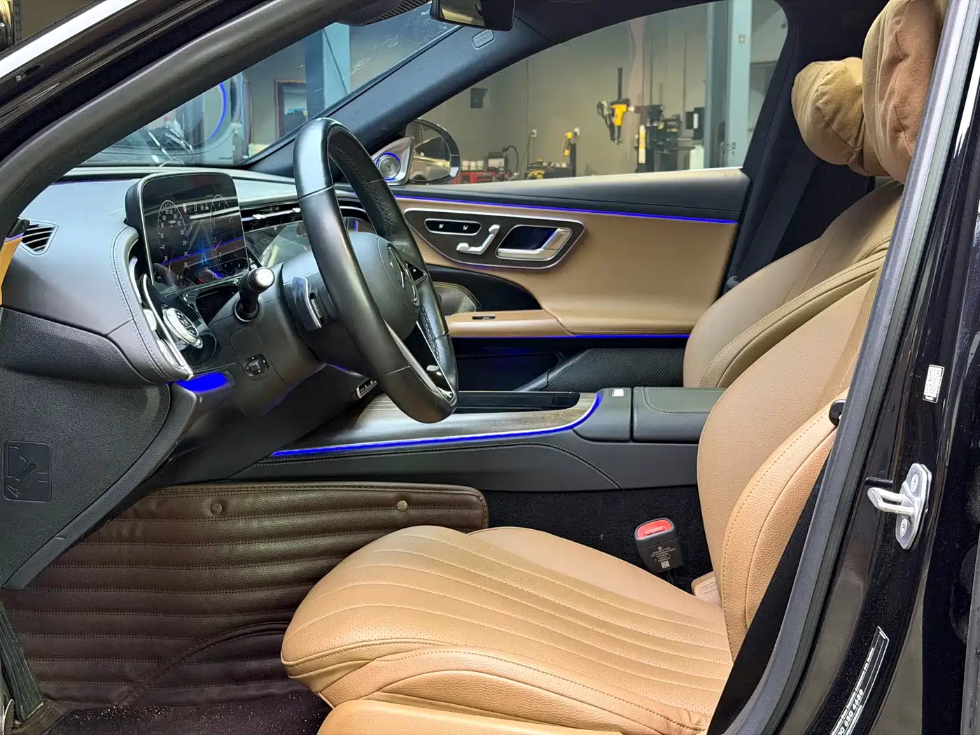 Mercedes-Benz E-Class 2024 Model E 300 L Luxury фото 6