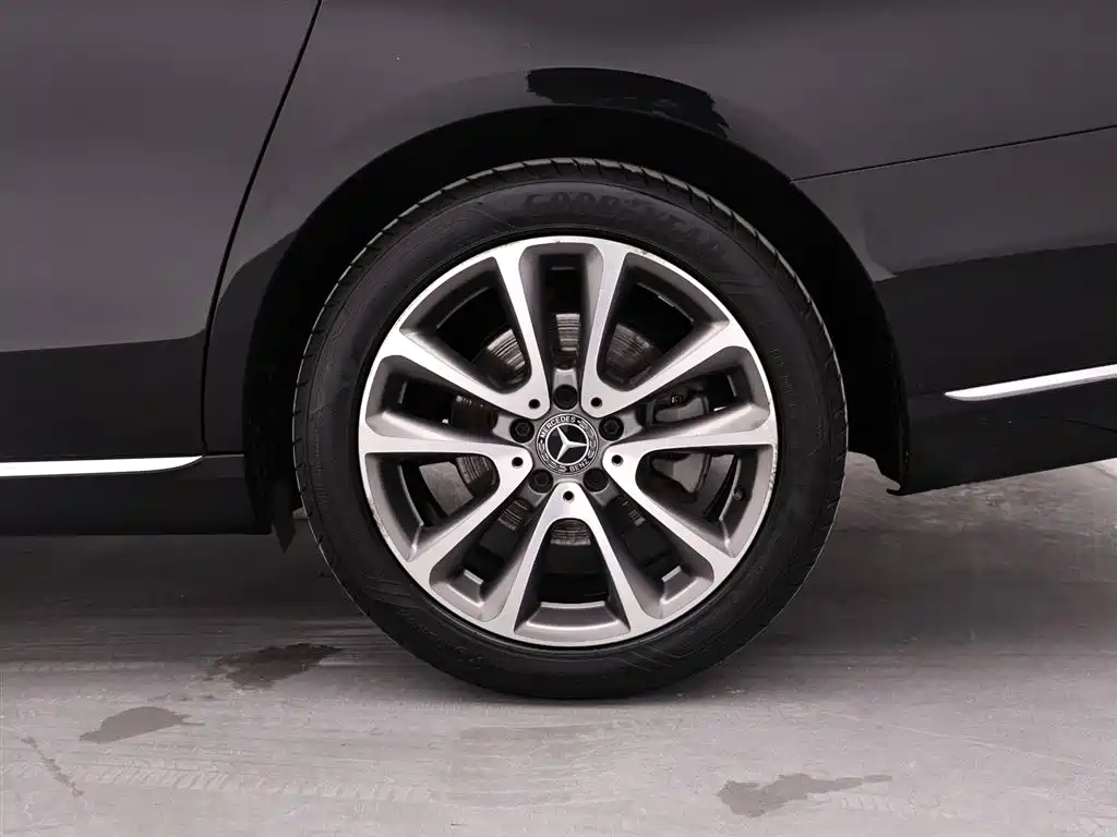 Mercedes-Benz E-Class 2018 Facelift E 300 L Luxury фото 9