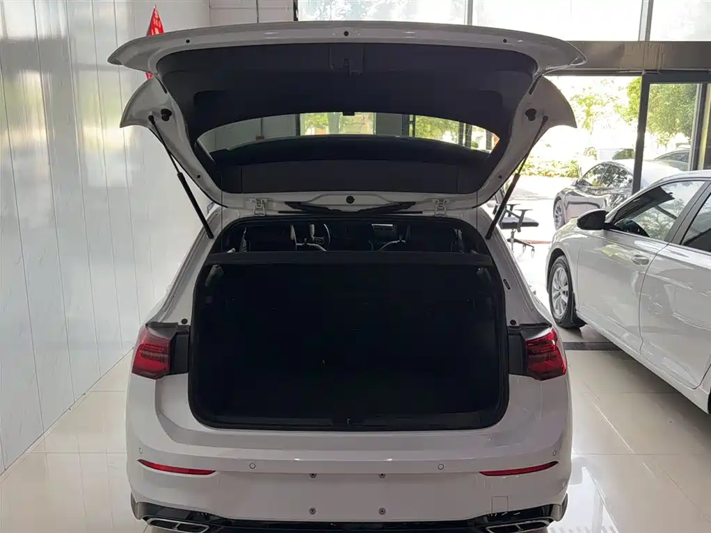 Volkswagen Golf 2023 Facelift 280TSI DSG R-Line Lite фото 22
