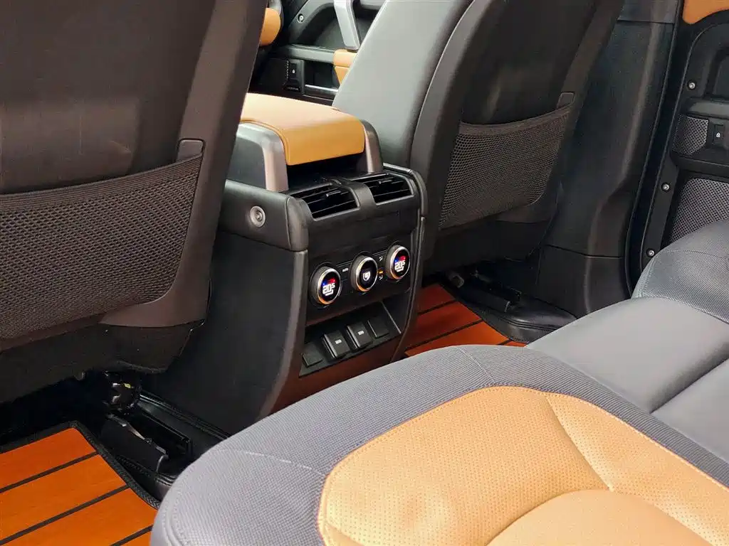Land Rover Defender 2023 Facelift 110 3.0T P400 X-DYNAMIC HSE фото 9
