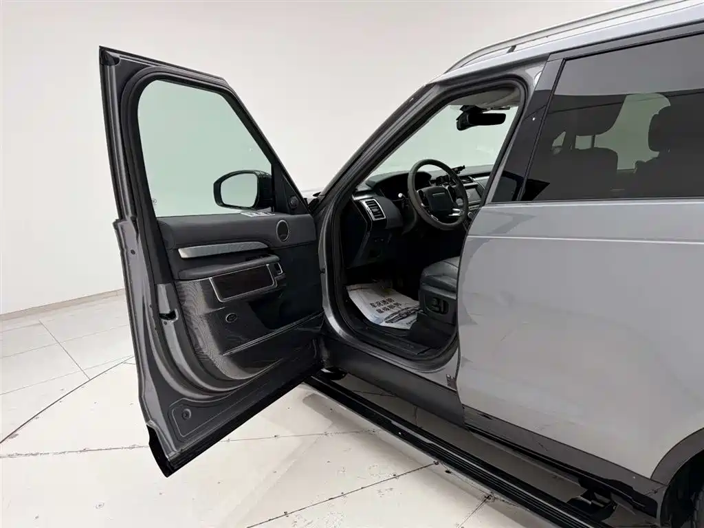 Land Rover Discovery 2020 3.0 SC V6 30th Anniversary Special Edition фото 13
