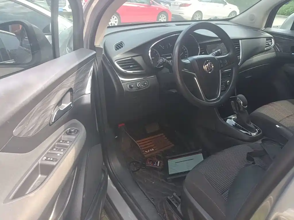 Фото 16 - Buick Encore