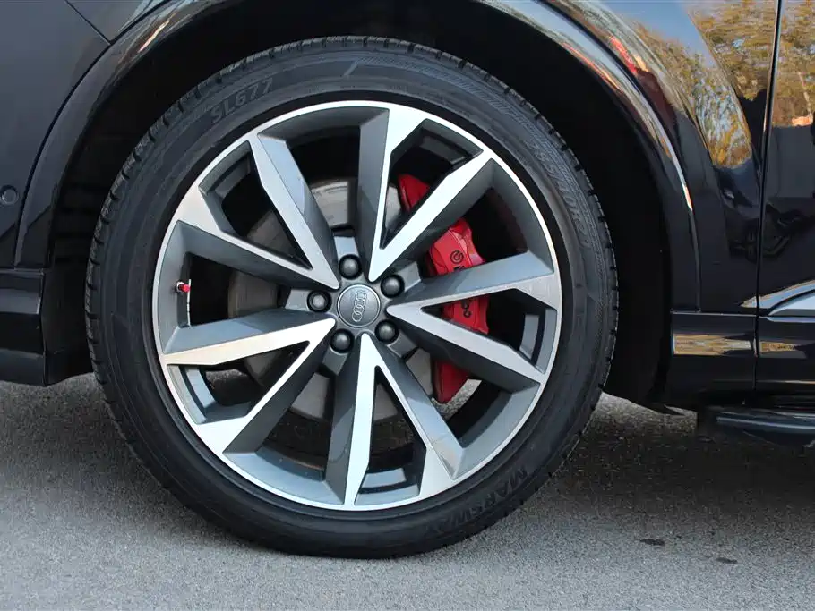 Audi Q7 2021 55 TFSI quattro S line Sport фото 12