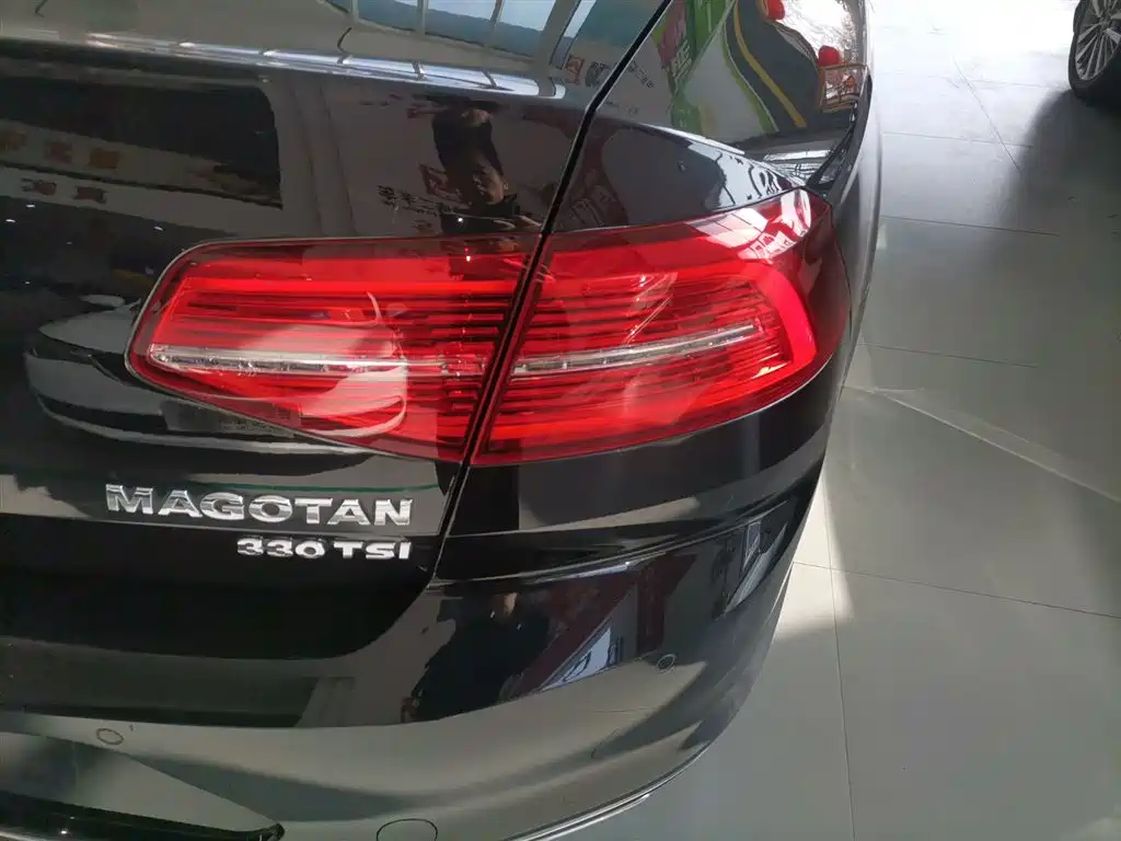 Volkswagen Magotan 2019 330TSI DSG Luxury Class China VI фото 24