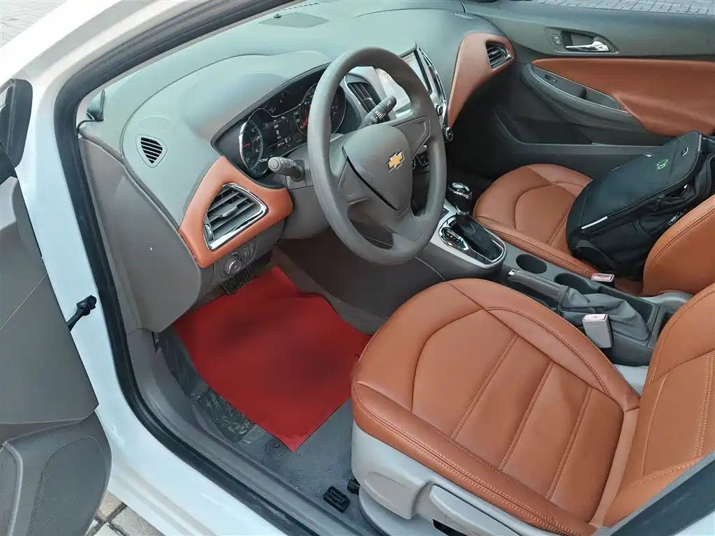 Chevrolet Cruze 2016 1.5L Automatic Fashion Sunroof Edition фото 16