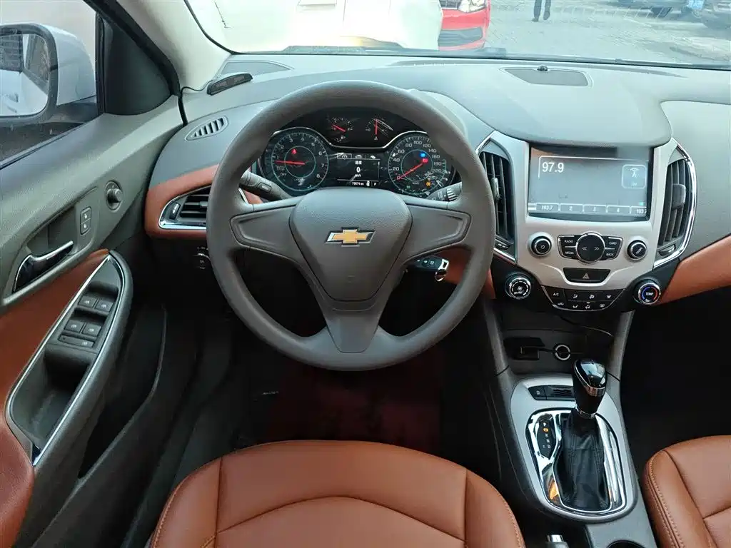 Chevrolet Cruze 2016 1.5L Automatic Fashion Sunroof Edition фото 11