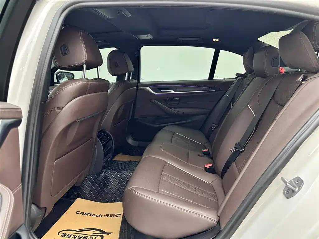BMW 5 Series 2021 530Li Leading M Sport Package фото 9