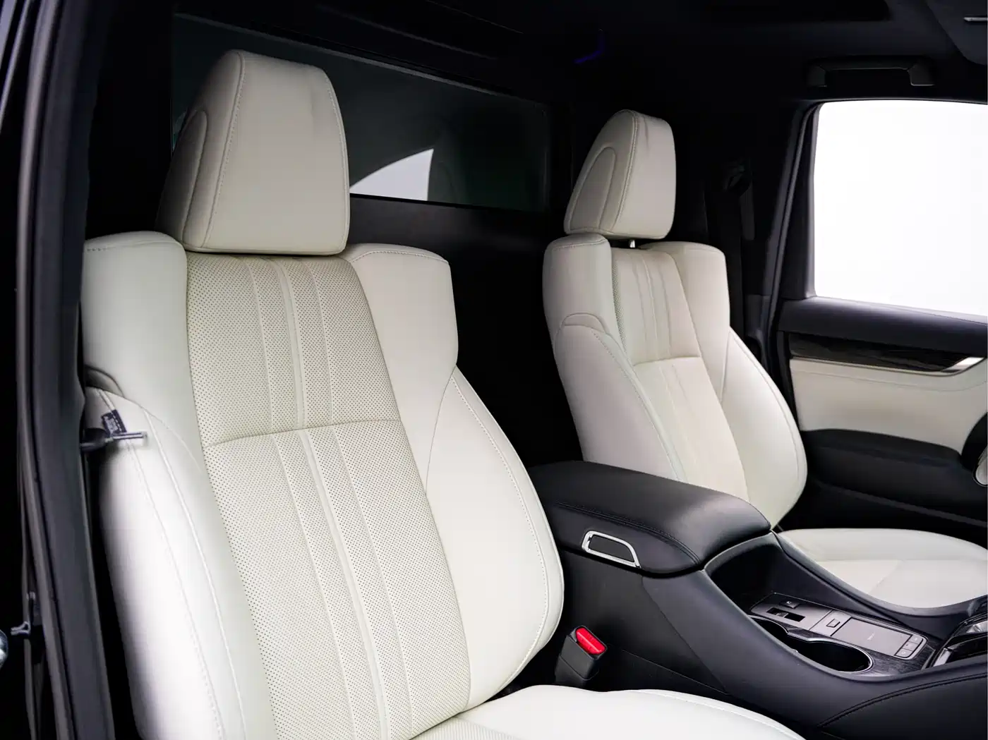 LEXUS LM
