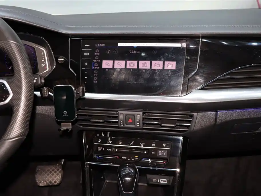 Volkswagen Passat 2023 Facelift 330TSI Luxury Edition фото 14
