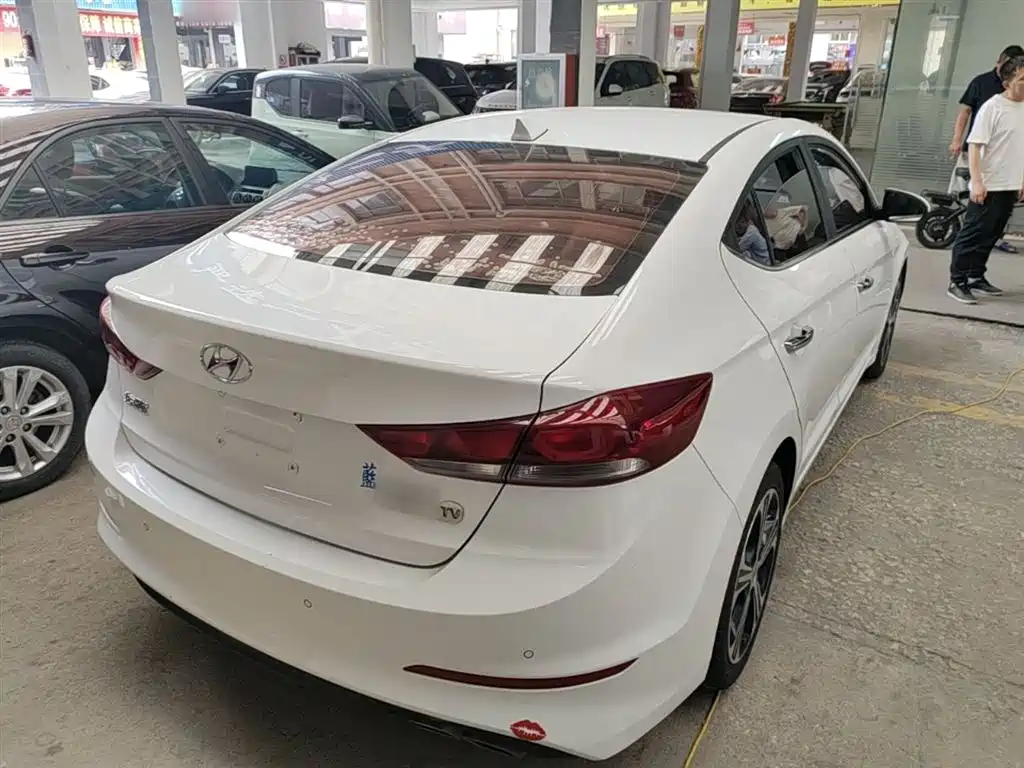 Hyundai Elantra 2019 1.4T Dual-clutch XuanDong·Vitality Type фото 5