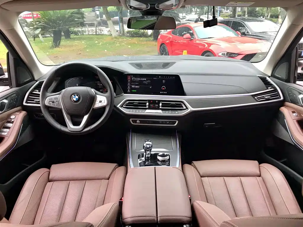 BMW X7 2020 xDrive40i Leading Luxury Package фото 3