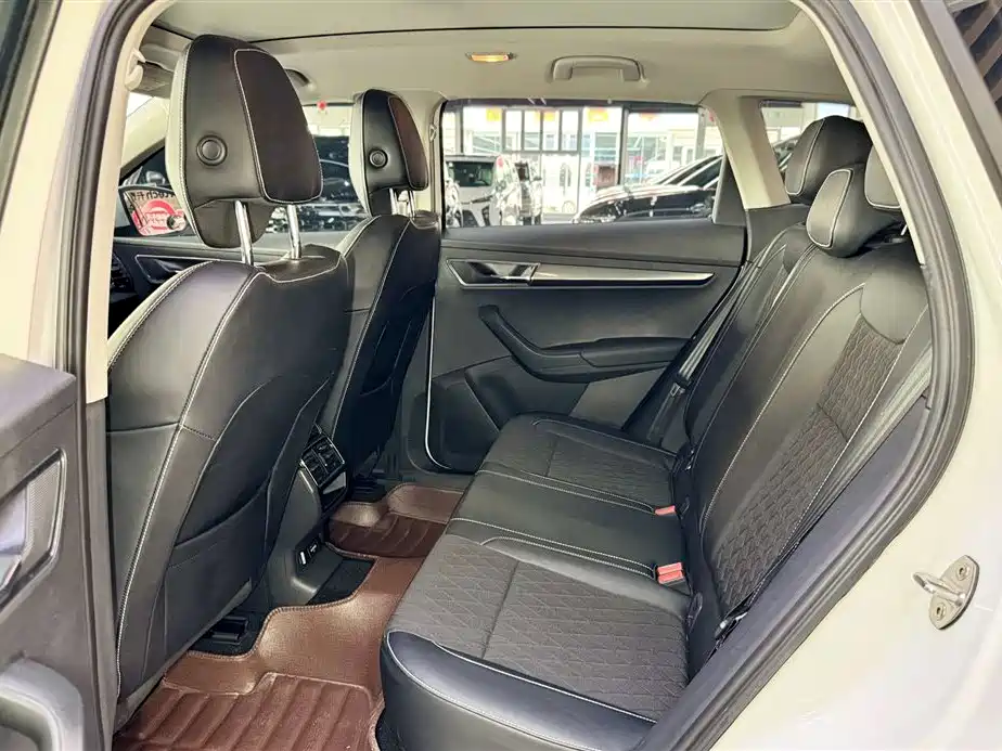 Škoda Karoq 2021 TSI280 Luxury Edition фото 19